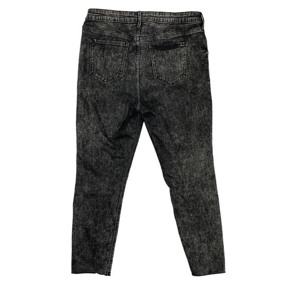 Old Navy Rockstar Plus Size 16 Super Skinny High Rise Black Stretch Denim Jeans - Picture 2 of 4